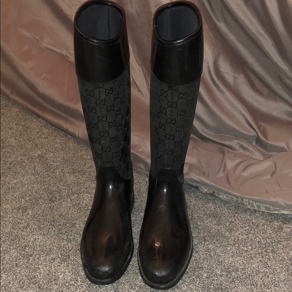 used gucci boots